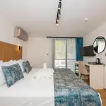 Mercan Exclusive 페티예